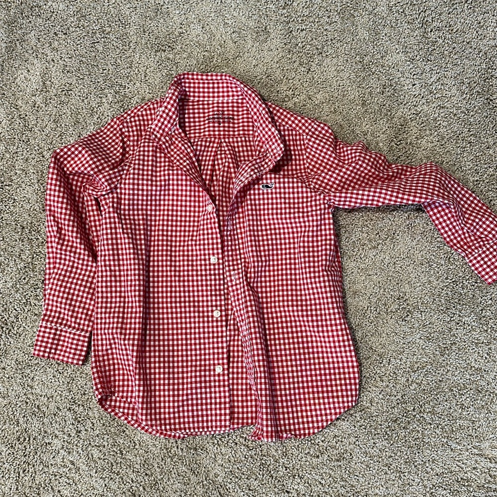 EUC Vineyard Vines red gingham button down shirt